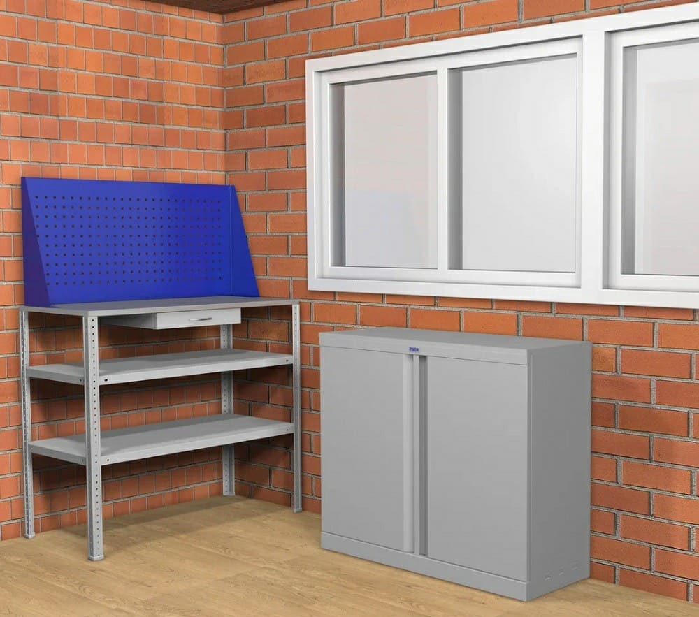 Верстак GARAGE на балконе.jpg