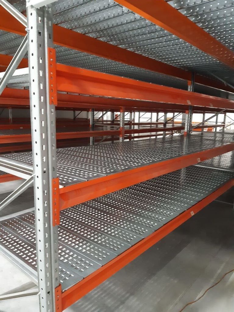 stellazh_s_perforirovannymi_polkami_ot_absolyut.jpg stellazh_s_perforirovannymi_polkami_ot_absolyut.jpg