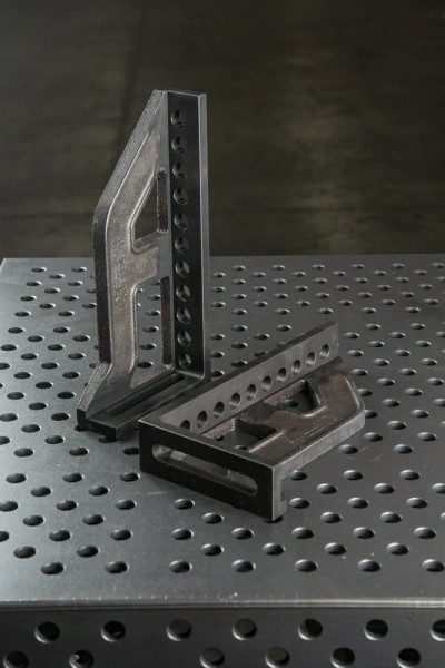 Угольник упорный и крепежный L300 правый