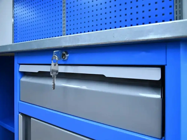 Верстак слесарный TNC 161.33.1-2