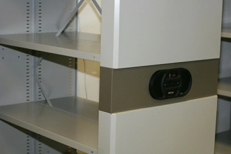 Стеллаж мобильный архив с электронным управлением от компании Абсолют